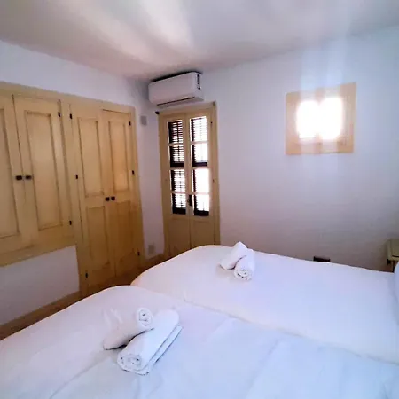 Estepona-villacana Two Bedroom Close To The Da39 *